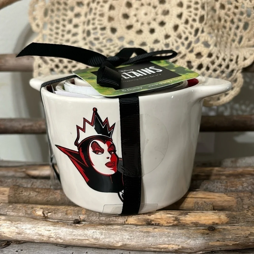 NWT Rae Dunn EVIL QUEENS DISNEY VILLAINS MEASURING CUPS
